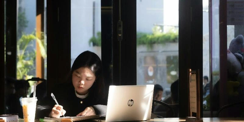 BTS MHR : Quelle Option Choisir entre A, B et C ? BTS MHR : Quelle Option Choisir entre A, B et C ?